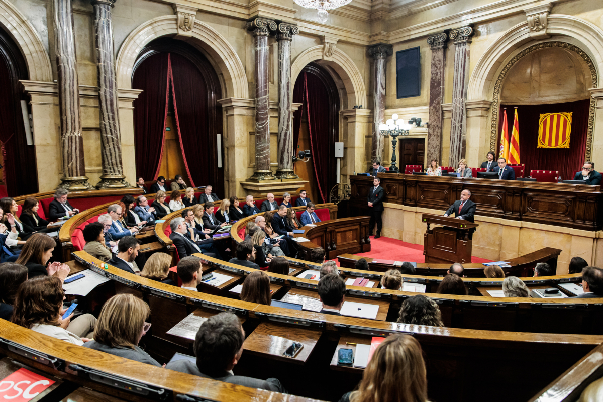 Alejandro Fernández: “En Cataluña hay una administración sobredimensionada que no resuelve los problemas, sino que los agrava”